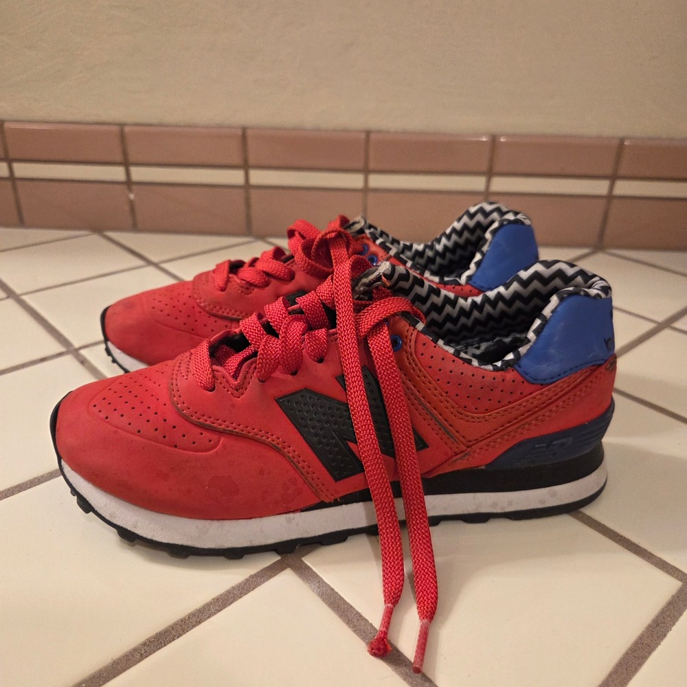 New Balance 574 Womens 6 Red Blue Chevron Lining Sneakers WL574ACC